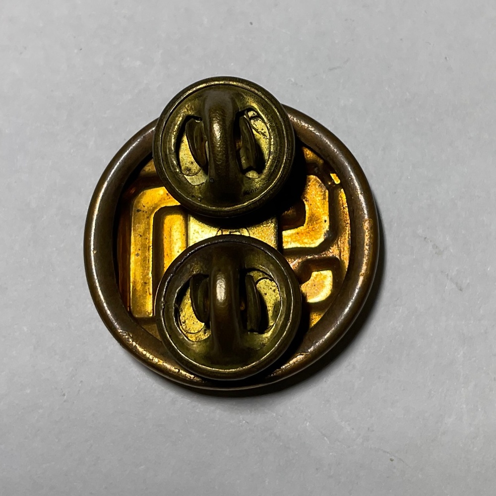 Vintage US Army Collar Pin 1 inch diameter - Picture 4 of 4